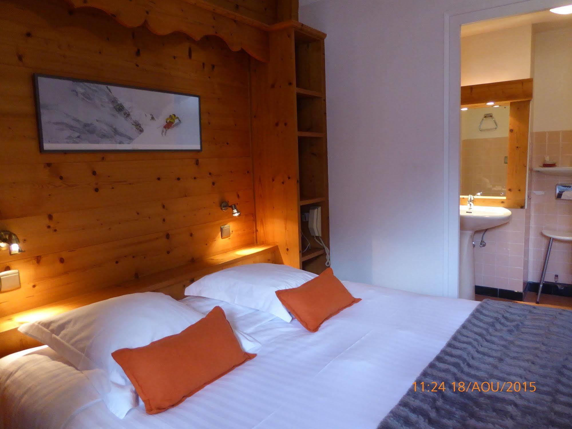 Hotel Restaurant La Couronne شامونكس المظهر الخارجي الصورة