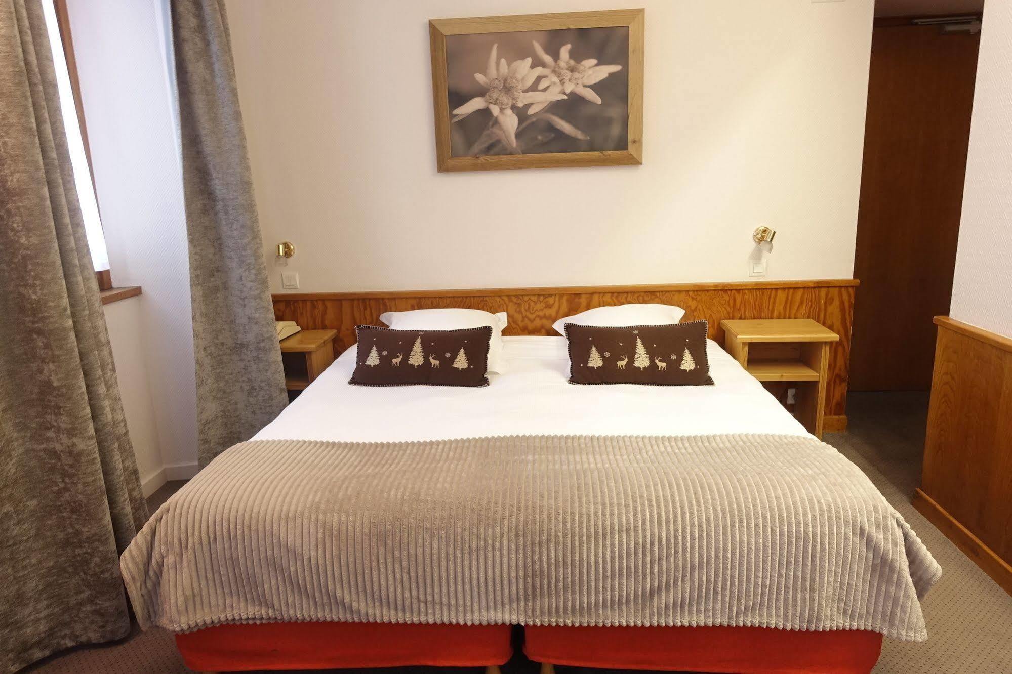 Hotel Restaurant La Couronne شامونكس المظهر الخارجي الصورة